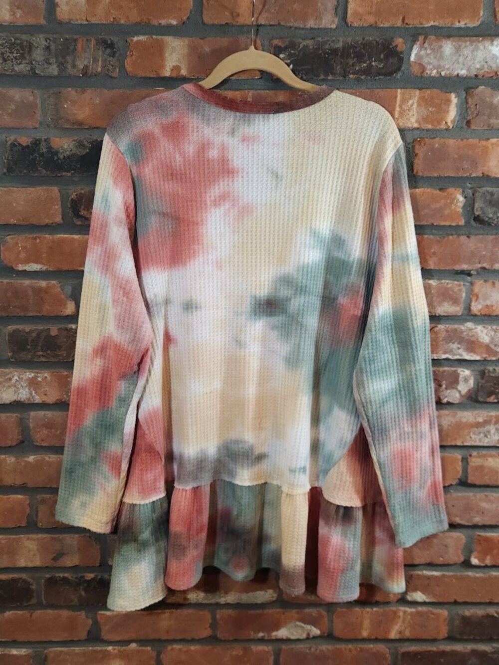 Eri + Ali Anthropologie Tallie Tie Dye Waffle Knit V-neck Peplum Top Women's 2X - Picture 5 of 7